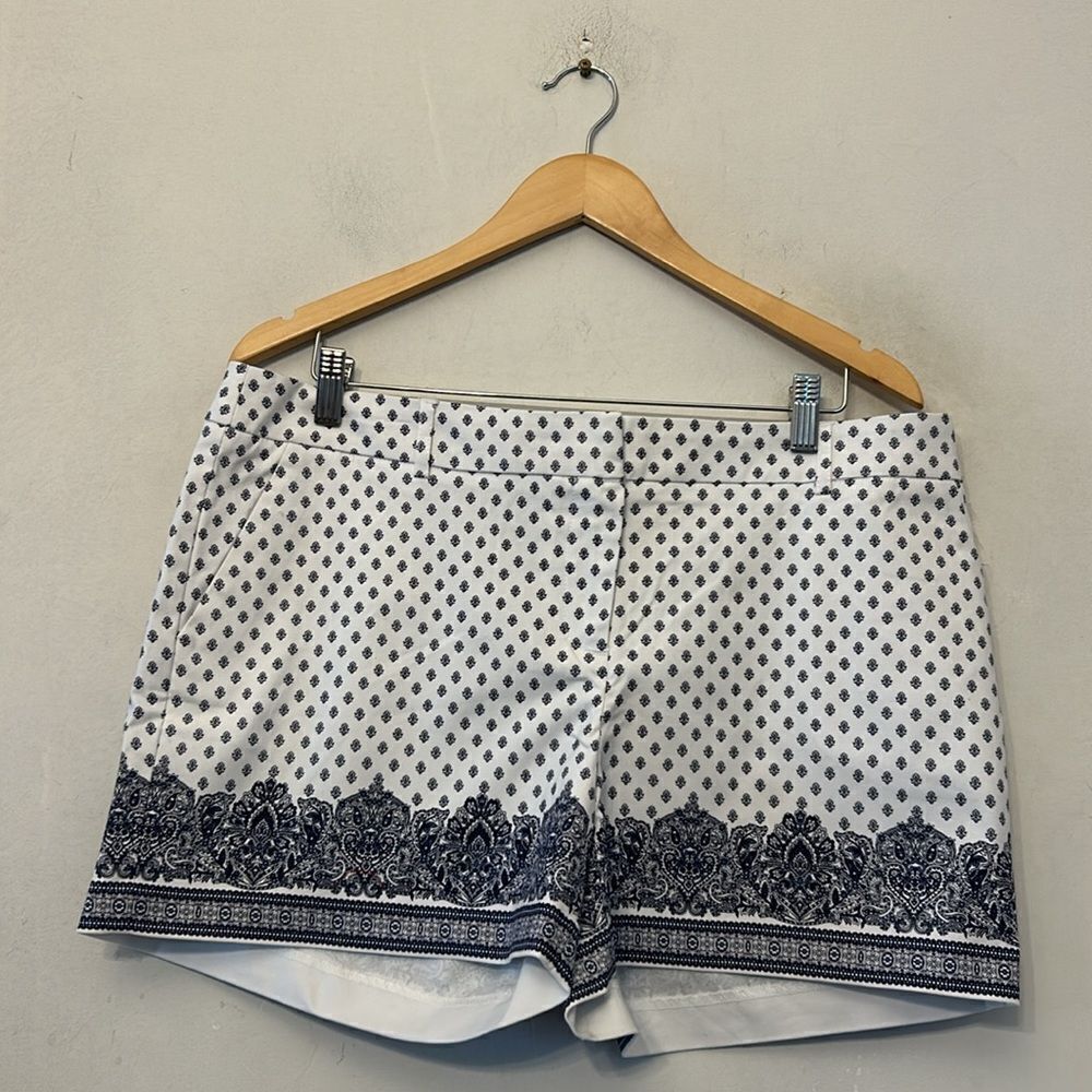 ARTISAN NY navy blue white patterned shorts Size 14 New - Picture 2 of 9